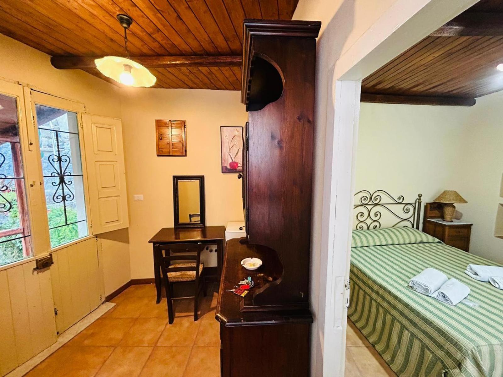 Albergo Diffuso Borgo Santa Caterina "Vintage" Castiglione De Sicilia Rum bild